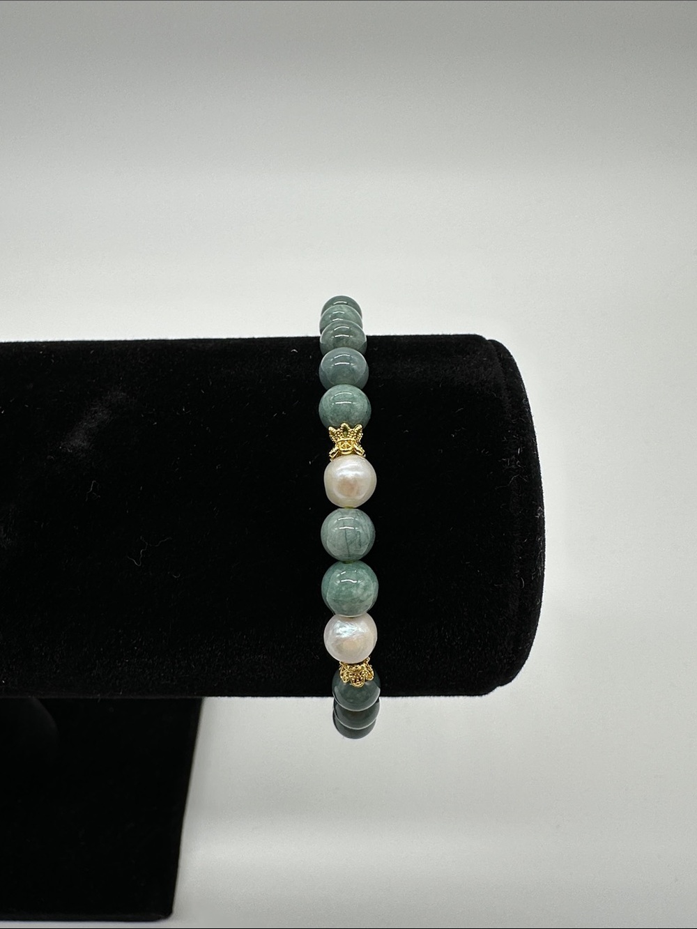 Jade bracelet with Pearl Accents
